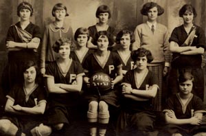 [ early women's basketball team ]